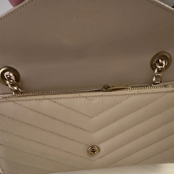 Yves Saint Laurent Beige Quilted Leather Wallet - Picture 2 of 3